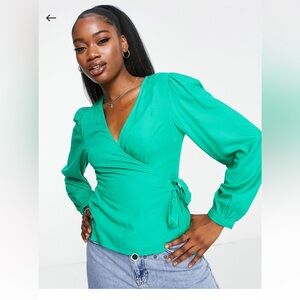 Elegant Green Wrap Top. NWT Sz 10